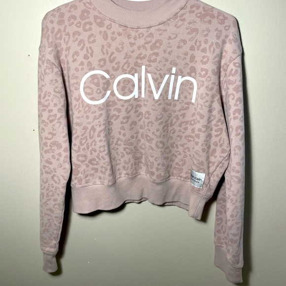Used Calvin Klein light pink sweater